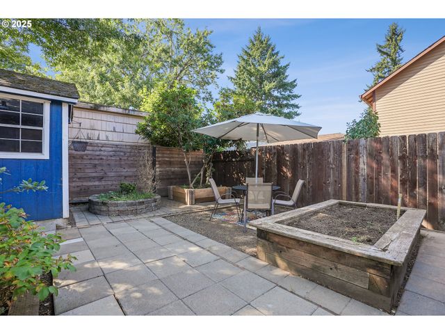 3249 Ne 111TH Dr, Portland, OR 97220