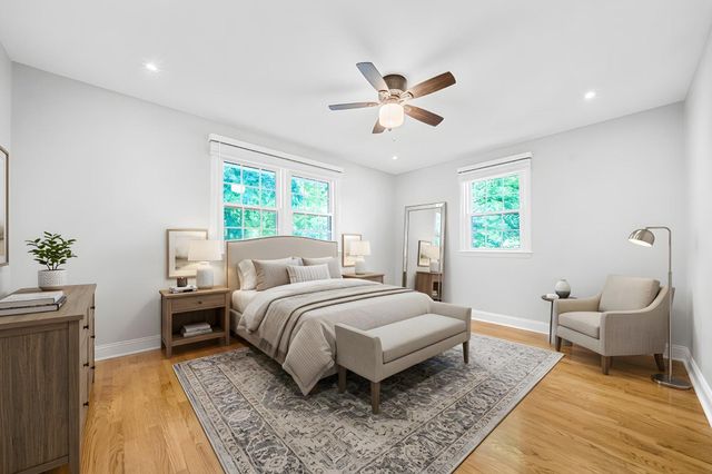 14711 CARLBERN DR, Centreville, VA 20120