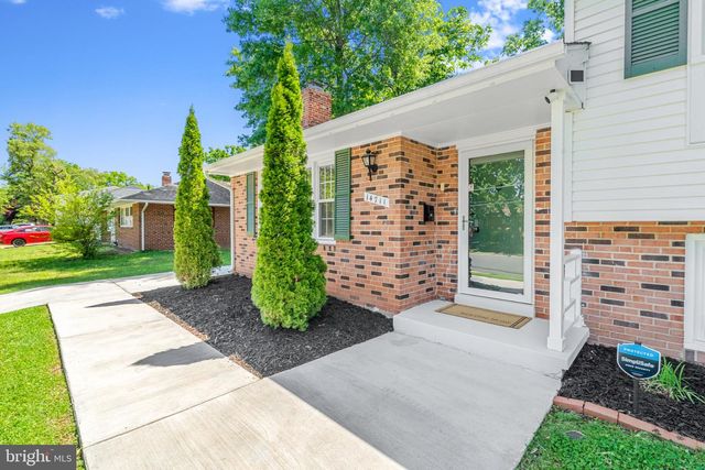 14711 CARLBERN DR, Centreville, VA 20120