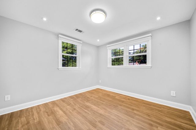 14711 CARLBERN DR, Centreville, VA 20120