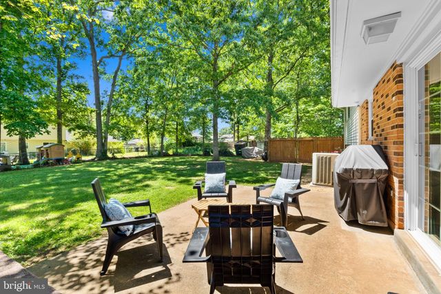 14711 CARLBERN DR, Centreville, VA 20120