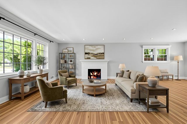 14711 CARLBERN DR, Centreville, VA 20120
