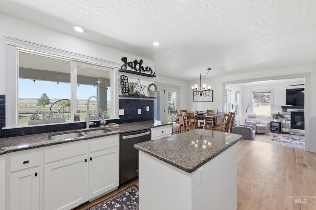 8023 W. Madronawoods Ct, Boise, ID 83709