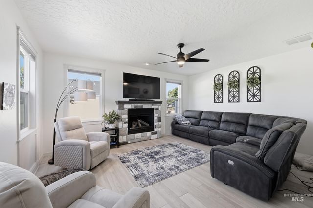 8023 W. Madronawoods Ct, Boise, ID 83709