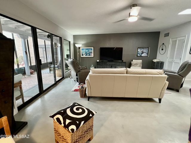 3553 S Via Del Tordo, Green Valley, AZ 85622