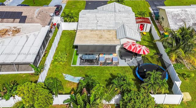 9212 NW 81st Pl, Tamarac, FL 33321