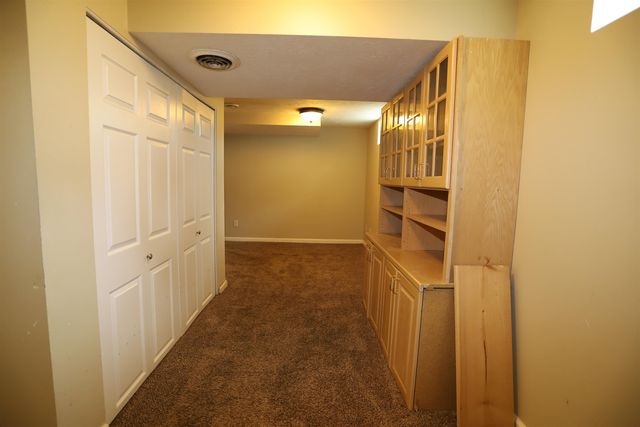 420 18th ST, Minot, ND 58703