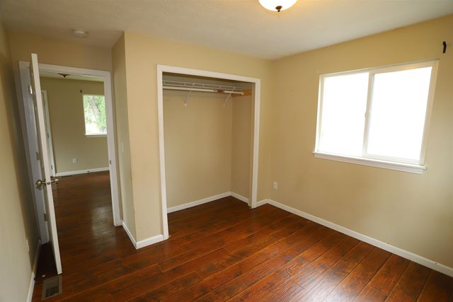 420 18th ST, Minot, ND 58703