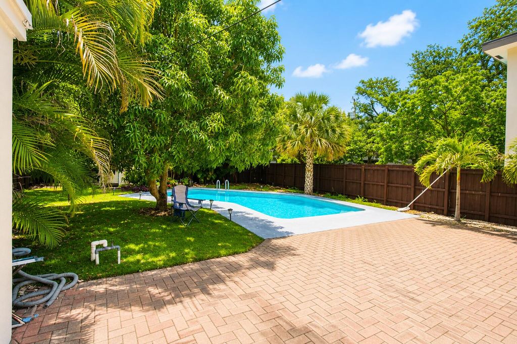 1512 SW 24th Street, Fort Lauderdale, FL 33315