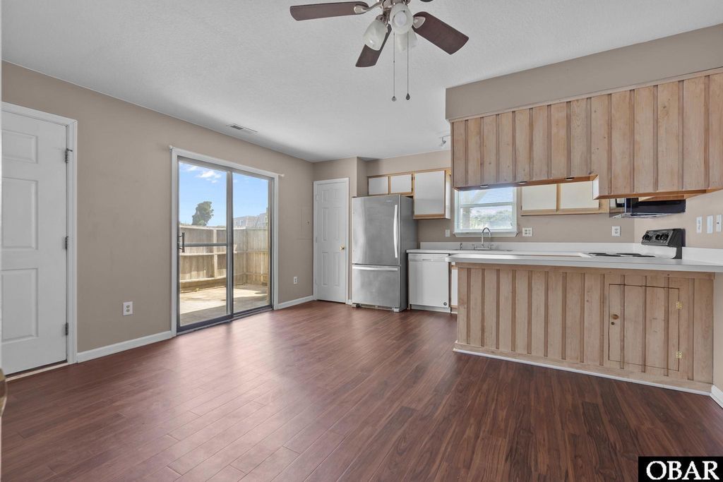 Image 12 of property listing at 3104 Coral Reef Court Unit:3104, Kitty Hawk, NC 27949