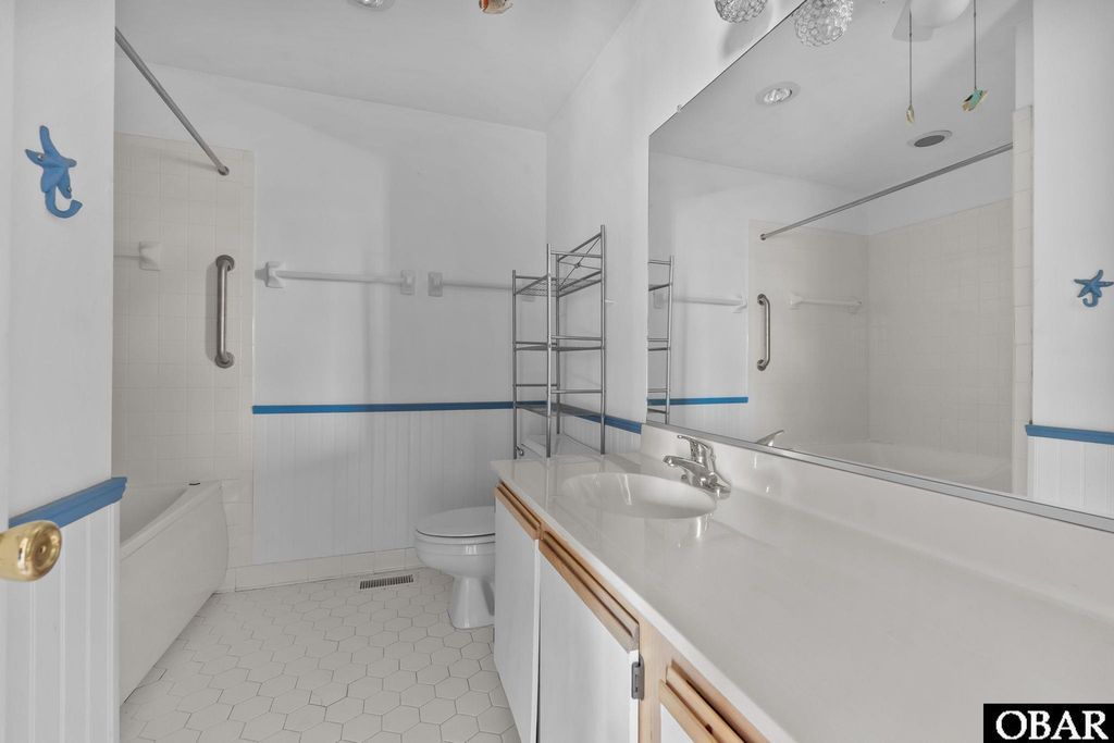 Image 24 of property listing at 3104 Coral Reef Court Unit:3104, Kitty Hawk, NC 27949