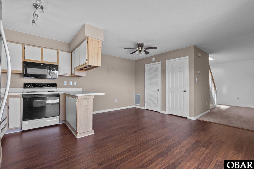 Image 5 of property listing at 3104 Coral Reef Court Unit:3104, Kitty Hawk, NC 27949