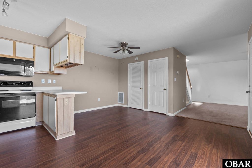 Image 6 of property listing at 3104 Coral Reef Court Unit:3104, Kitty Hawk, NC 27949