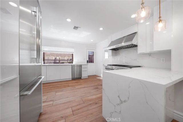 2245 E California, San Marino, CA 91108