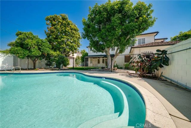 2245 E California, San Marino, CA 91108