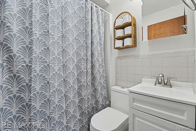 1302 Owana Avenue, Royal Oak, MI 48067