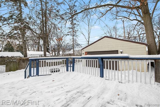 1302 Owana Avenue, Royal Oak, MI 48067