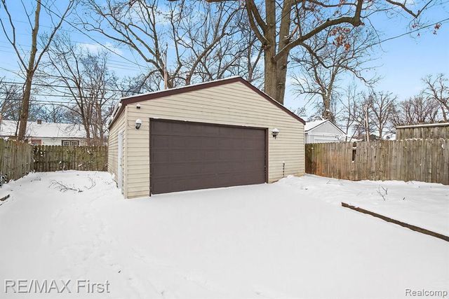 1302 Owana Avenue, Royal Oak, MI 48067