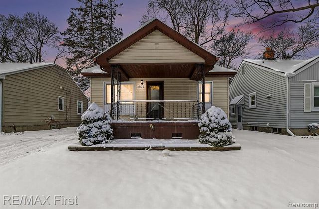 1302 Owana Avenue, Royal Oak, MI 48067