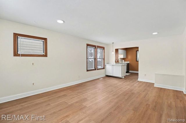 1302 Owana Avenue, Royal Oak, MI 48067