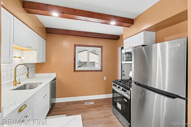 1302 Owana Avenue, Royal Oak, MI 48067