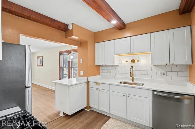 1302 Owana Avenue, Royal Oak, MI 48067