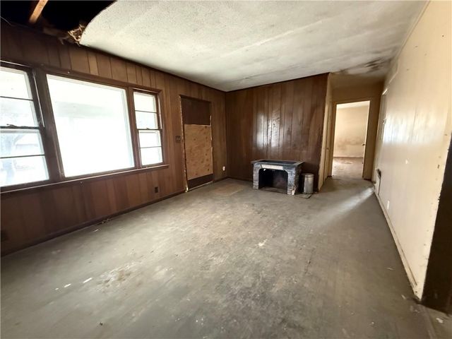 10802 Bennington Avenue, Kansas City, MO 64134