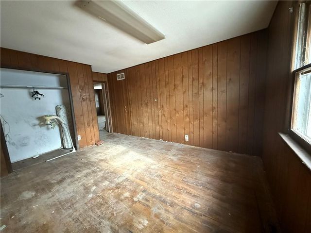 10802 Bennington Avenue, Kansas City, MO 64134