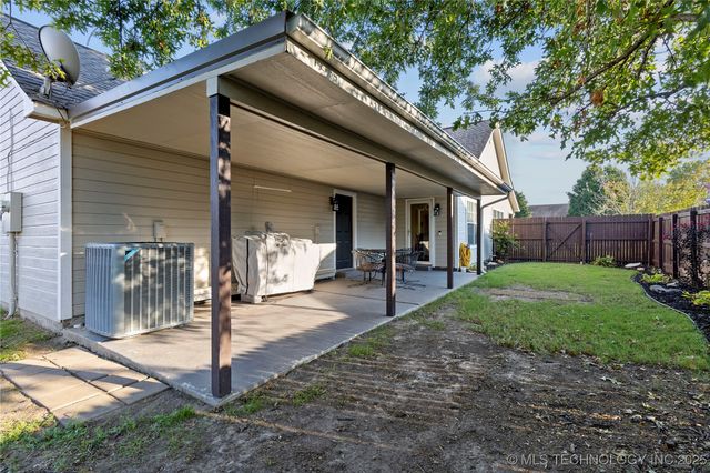 907 NE 4th Street, Wagoner, OK 74467