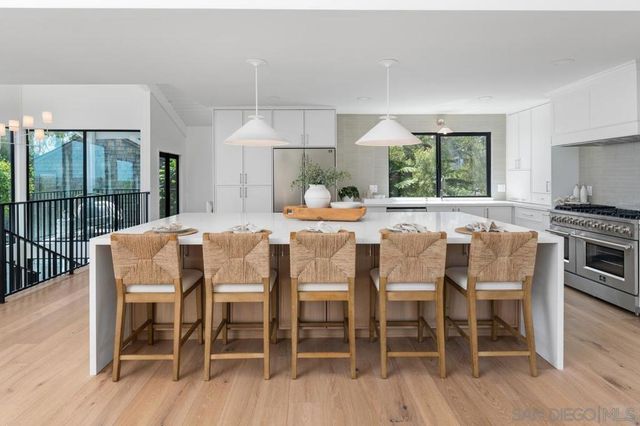 1897 Malden St, San Diego, CA 92109
