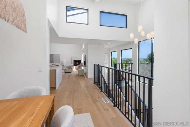 1897 Malden St, San Diego, CA 92109