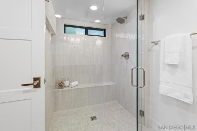 1897 Malden St, San Diego, CA 92109