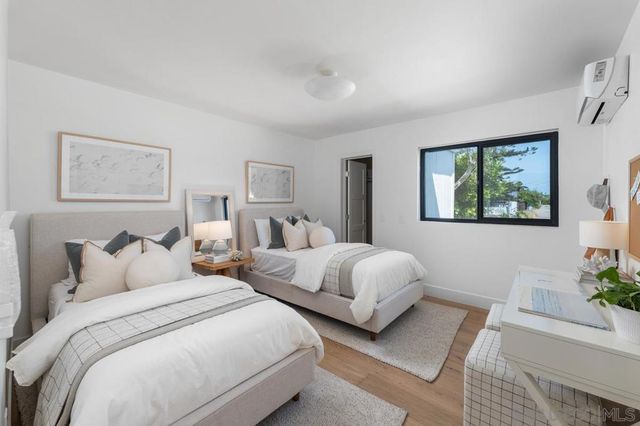 1897 Malden St, San Diego, CA 92109