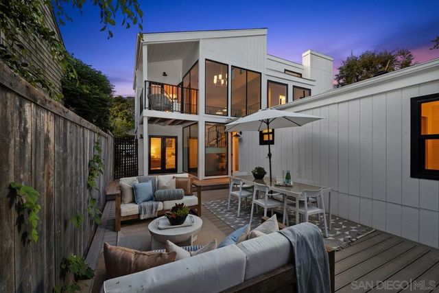 1897 Malden St, San Diego, CA 92109