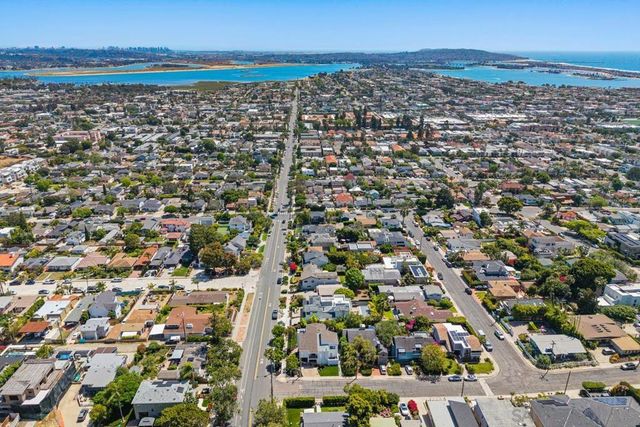 1897 Malden St, San Diego, CA 92109