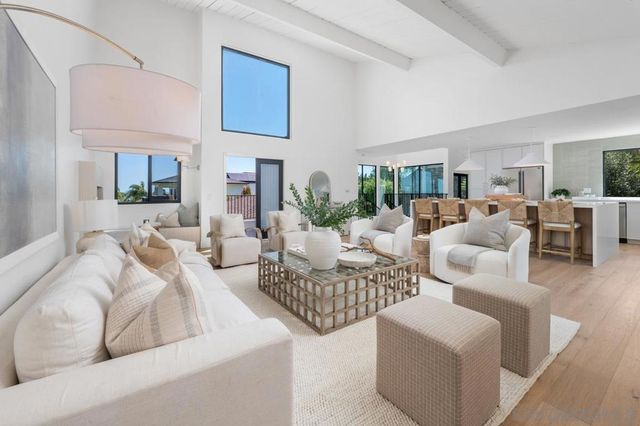 1897 Malden St, San Diego, CA 92109