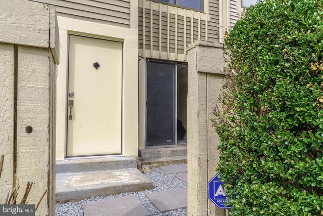 9416 PENSHURST CT, Gaithersburg, MD 20886