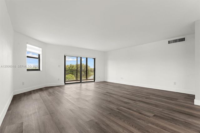 16171 Blatt Blvd 401, Weston, FL 33326