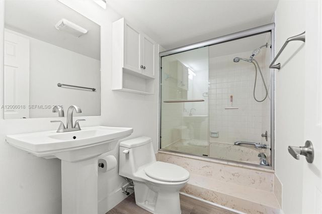 16171 Blatt Blvd 401, Weston, FL 33326