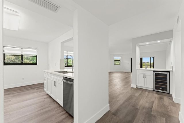 16171 Blatt Blvd 401, Weston, FL 33326