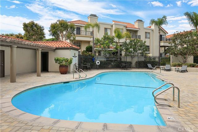 19316 Sawgrass, Huntington Beach, CA 92648