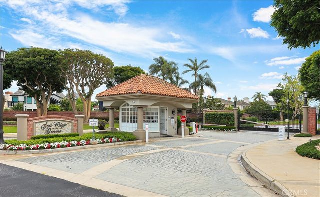 19316 Sawgrass, Huntington Beach, CA 92648