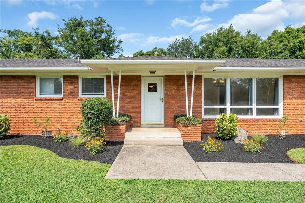 1014 Kirkwood Ave, Murfreesboro, TN 37130