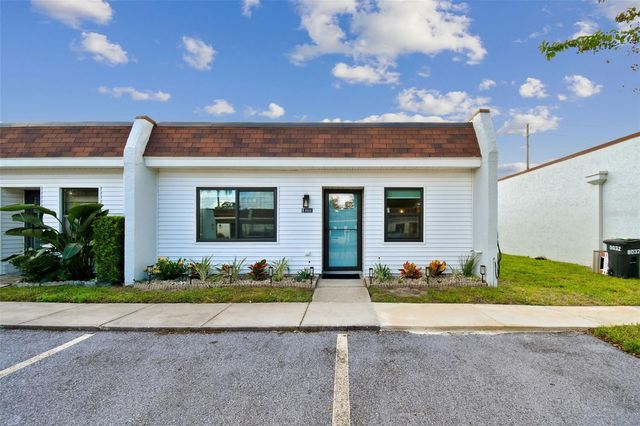 9032 MISSION OAKS BOULEVARD F, Seminole, FL 33776