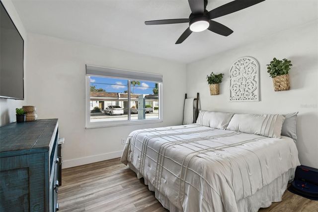 9032 MISSION OAKS BOULEVARD F, Seminole, FL 33776