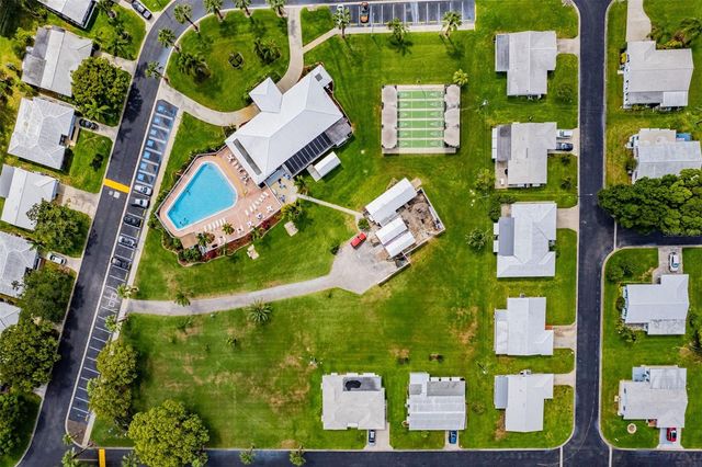 9032 MISSION OAKS BOULEVARD F, Seminole, FL 33776