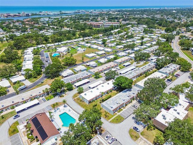 9032 MISSION OAKS BOULEVARD F, Seminole, FL 33776