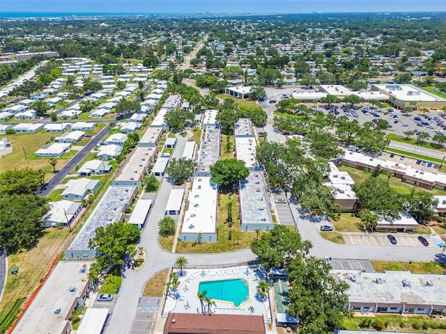 9032 MISSION OAKS BOULEVARD F, Seminole, FL 33776