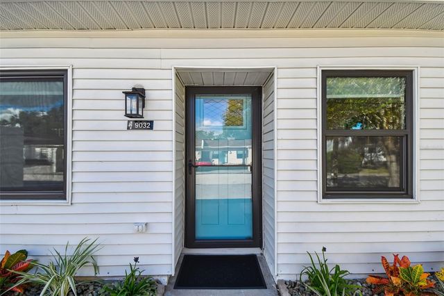 9032 MISSION OAKS BOULEVARD F, Seminole, FL 33776