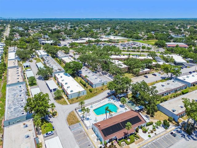 9032 MISSION OAKS BOULEVARD F, Seminole, FL 33776